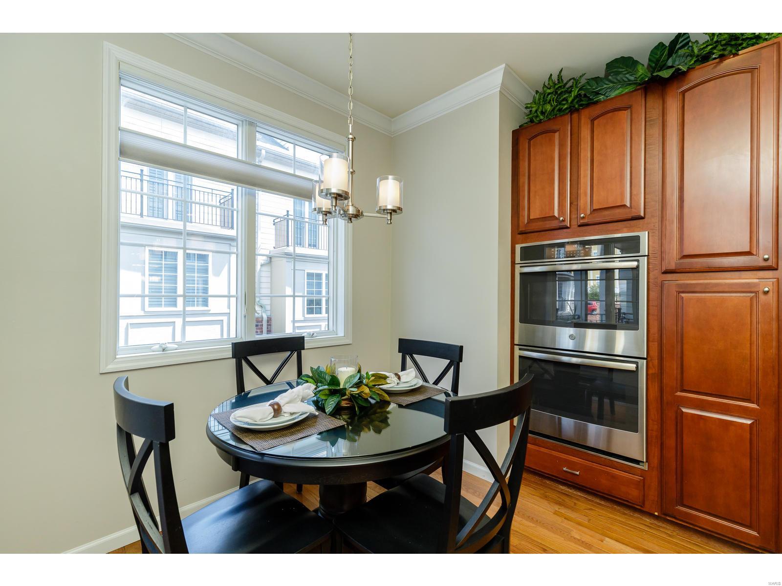 Townhouses At Station Plaza Condo - Residential
