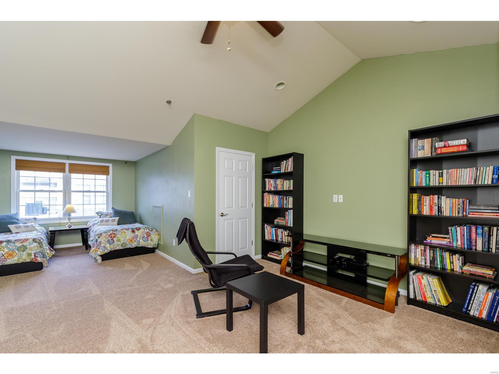 Townhouses At Station Plaza Condo - Residential
