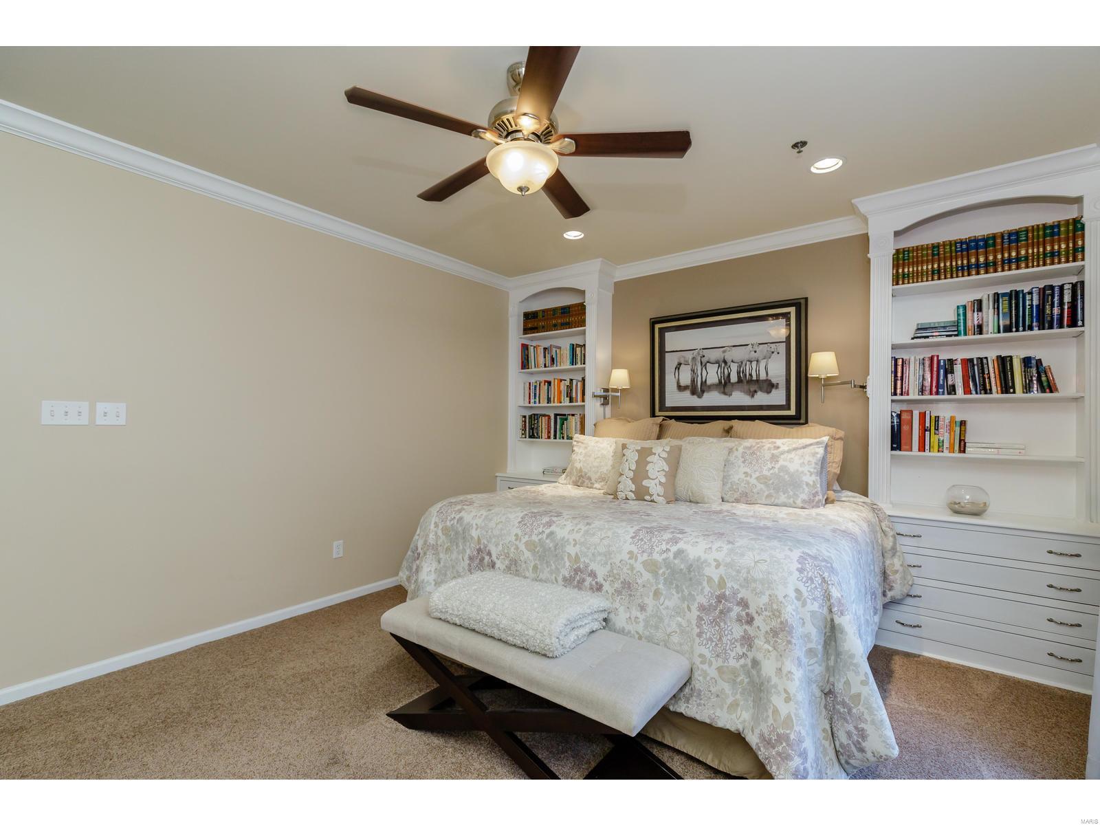 Townhouses At Station Plaza Condo - Residential