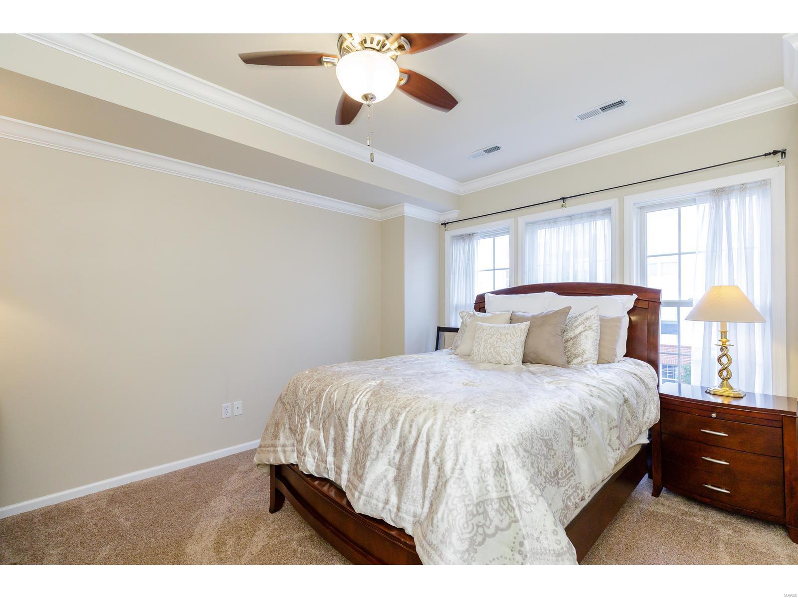 Townhouses At Station Plaza Condo - Residential