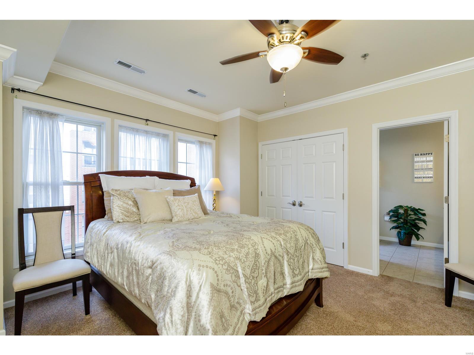 Townhouses At Station Plaza Condo - Residential