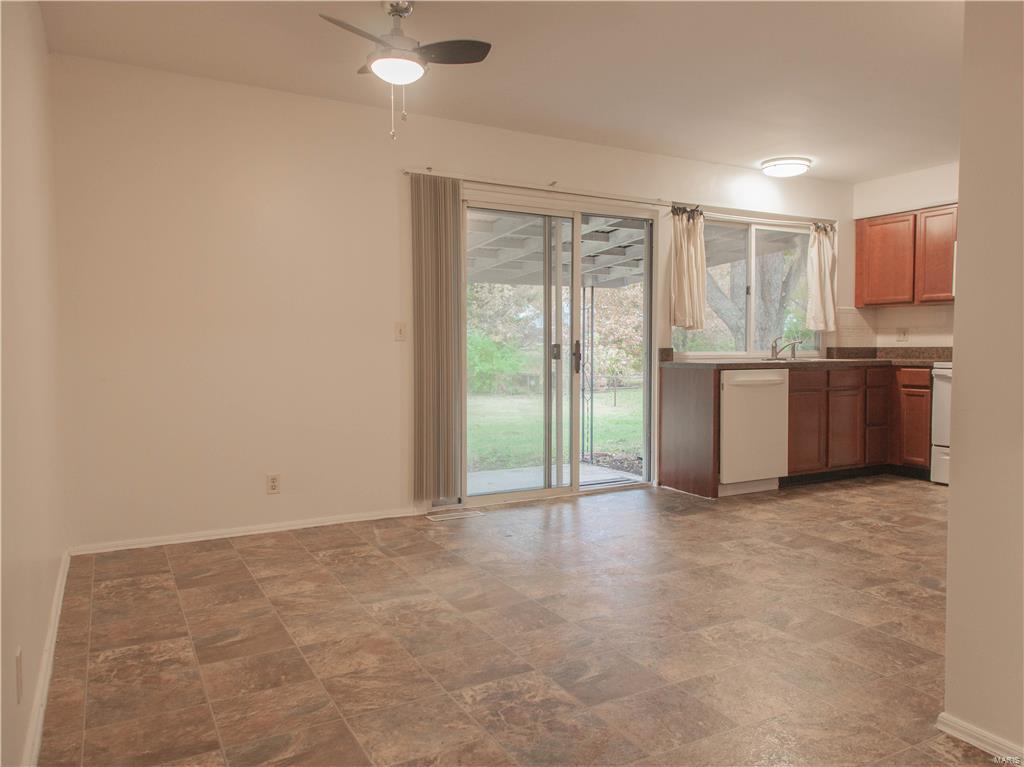 Mayer Wedgwood Green Pheasant Run 4 - Residential Lease