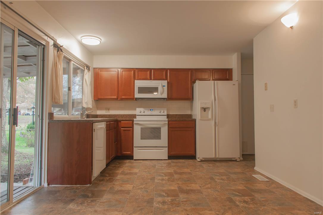 Mayer Wedgwood Green Pheasant Run 4 - Residential Lease