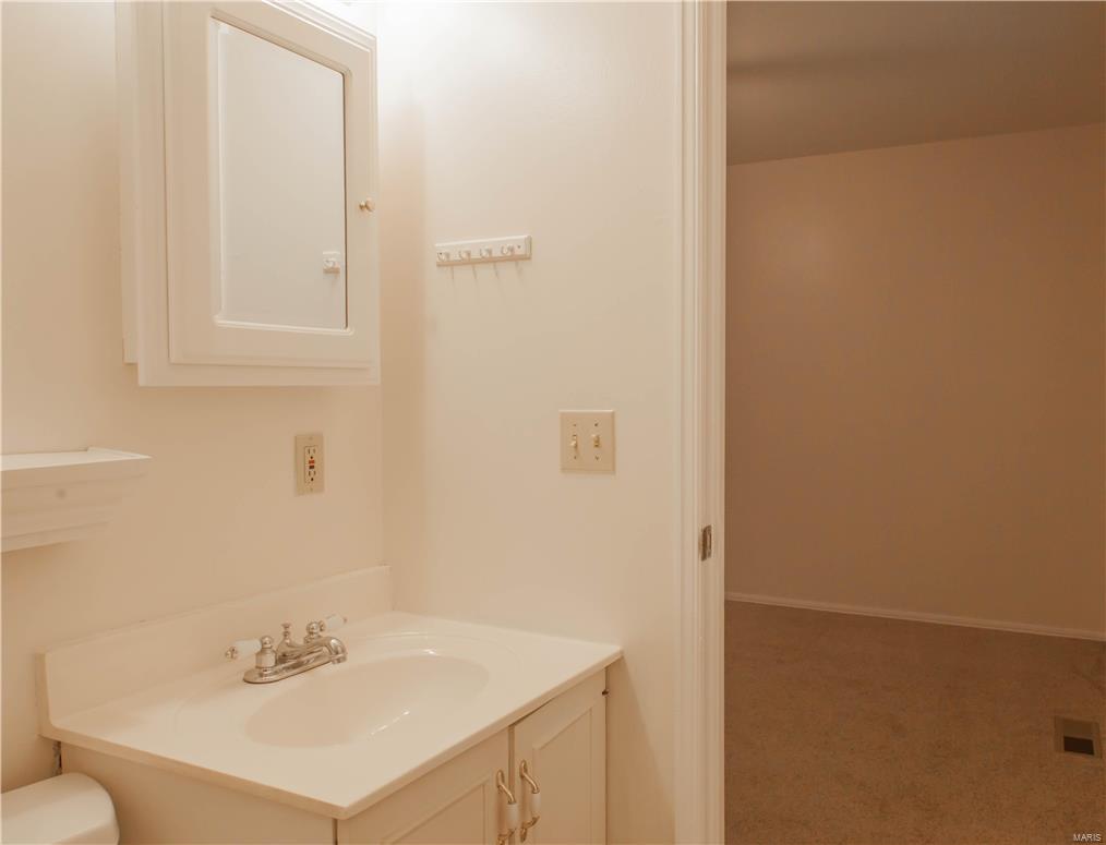 Mayer Wedgwood Green Pheasant Run 4 - Residential Lease