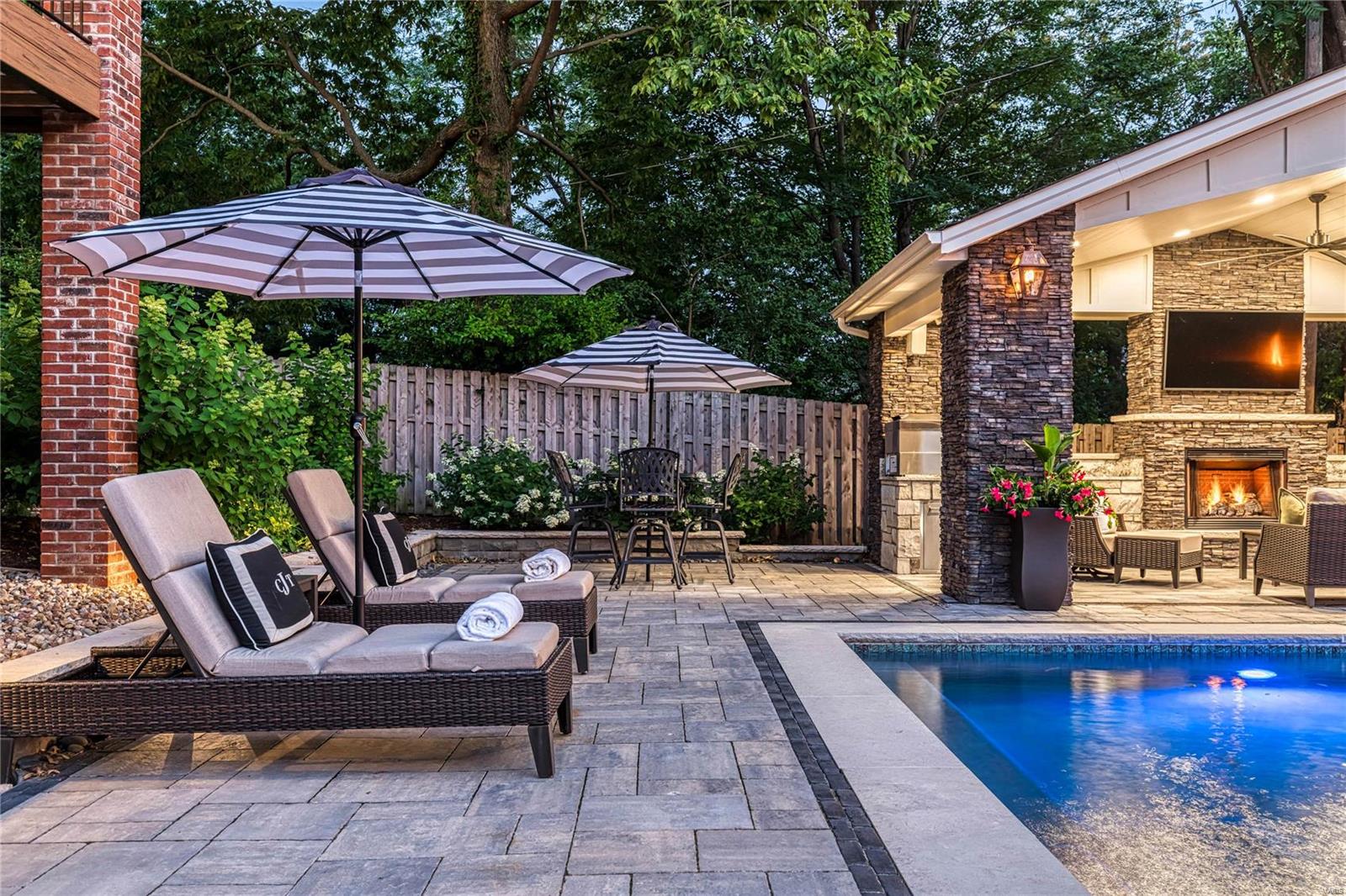 Country Club Place - Residential