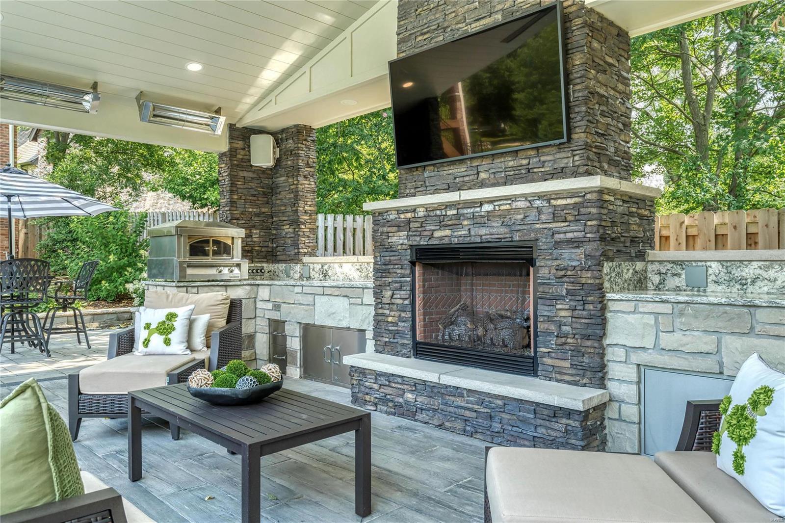 Country Club Place - Residential