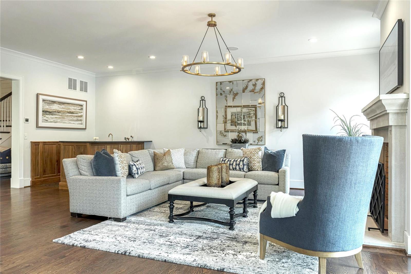 Country Club Place - Residential