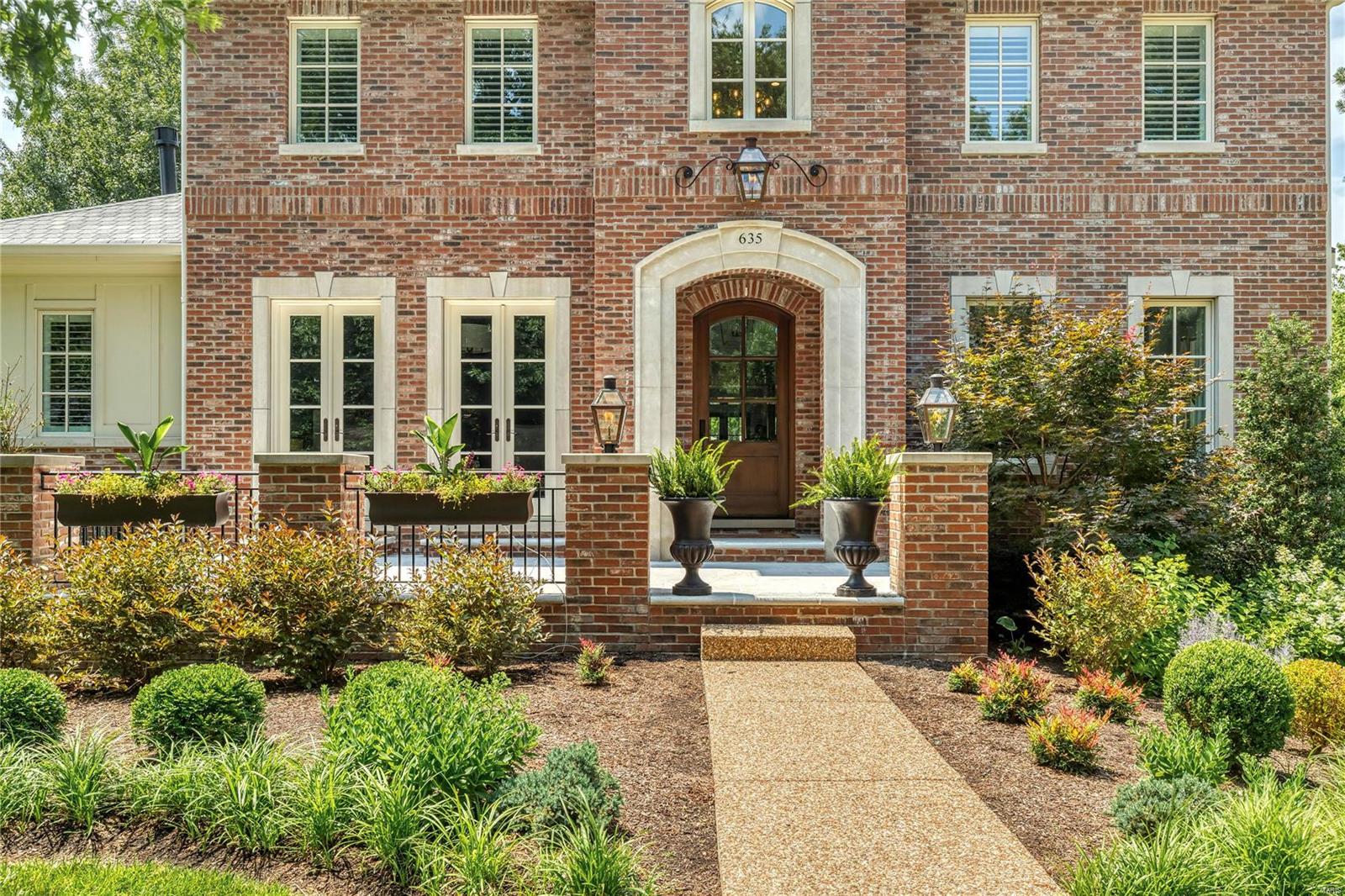 Country Club Place - Residential