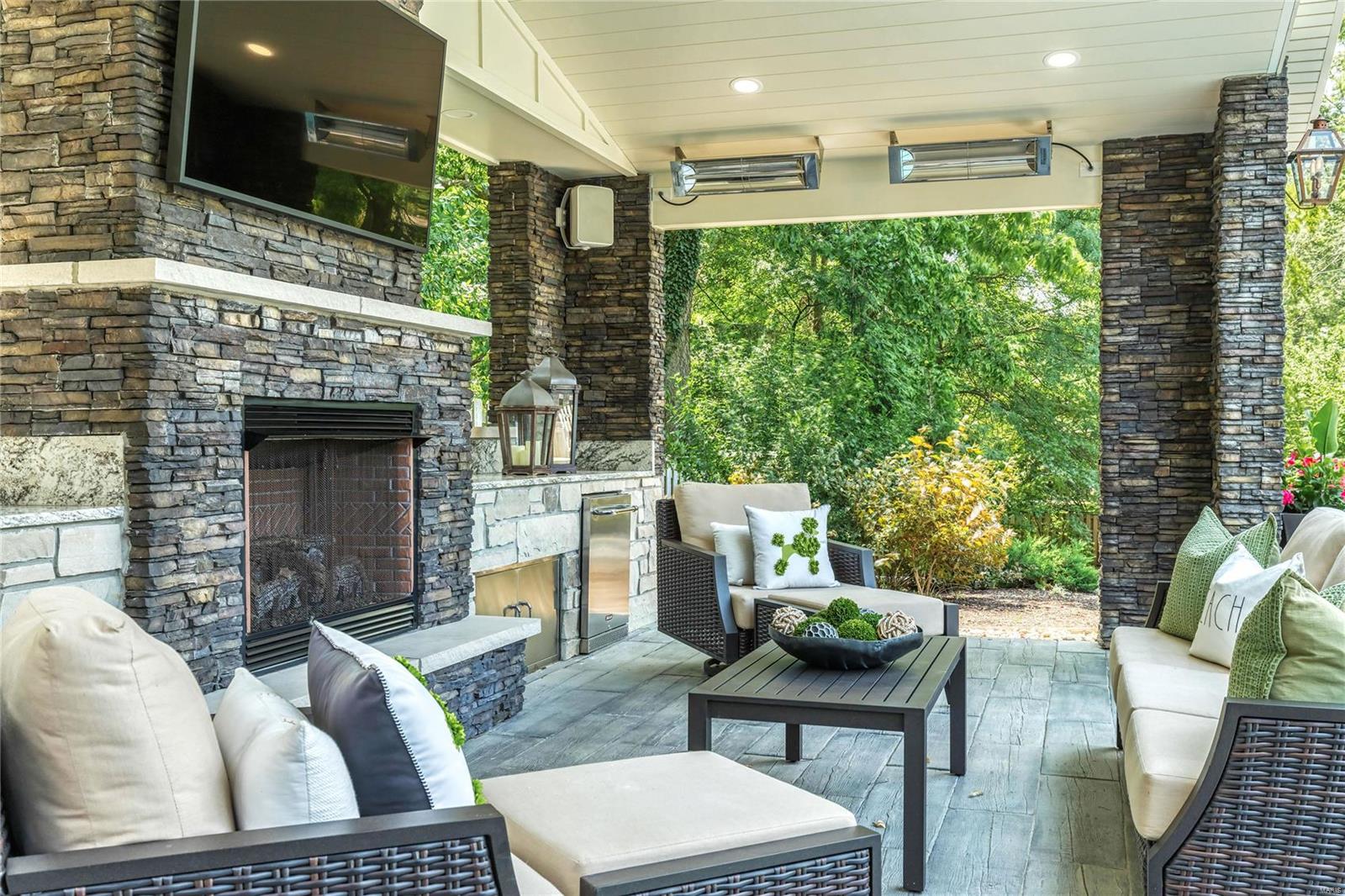 Country Club Place - Residential