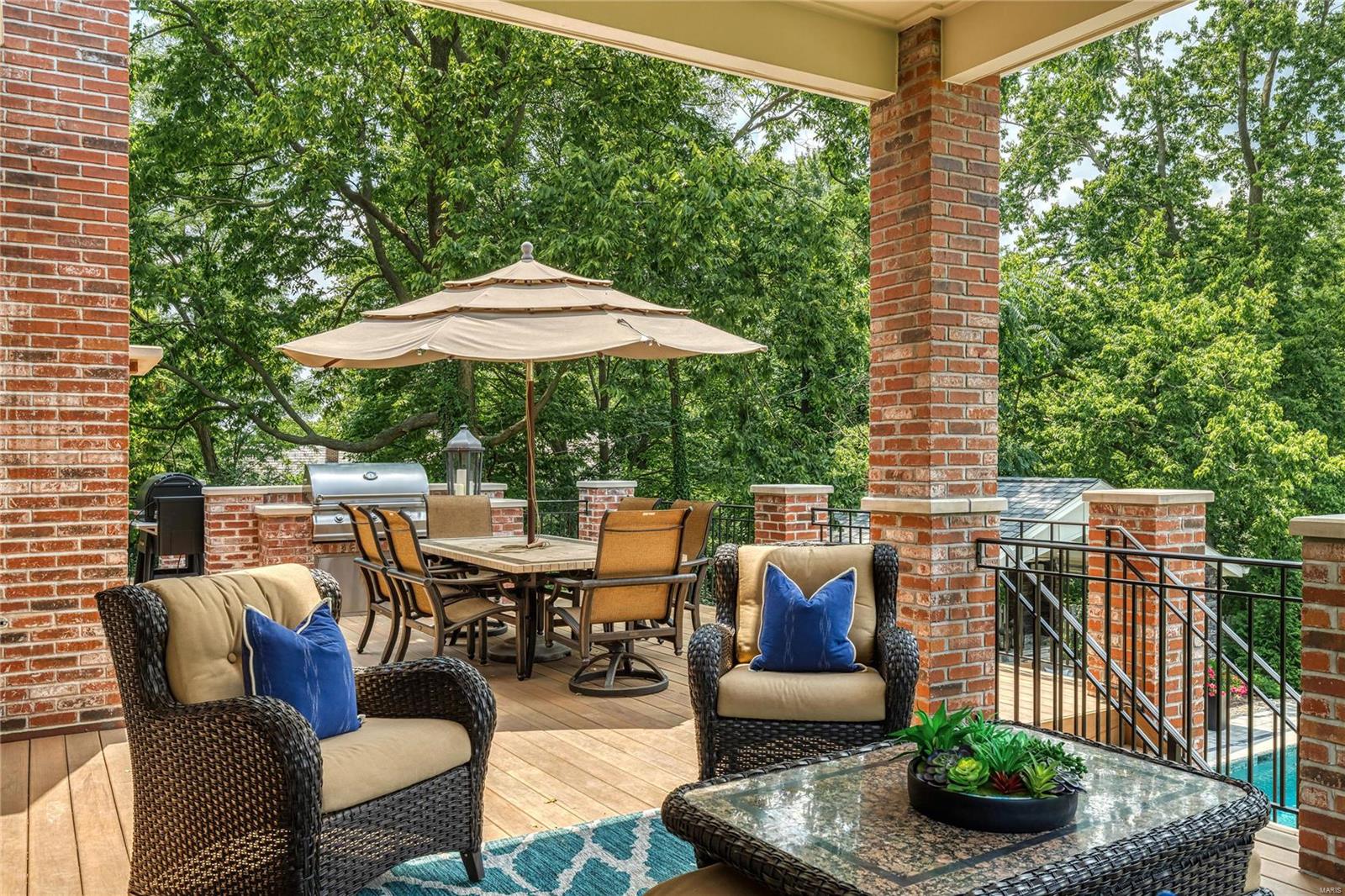 Country Club Place - Residential