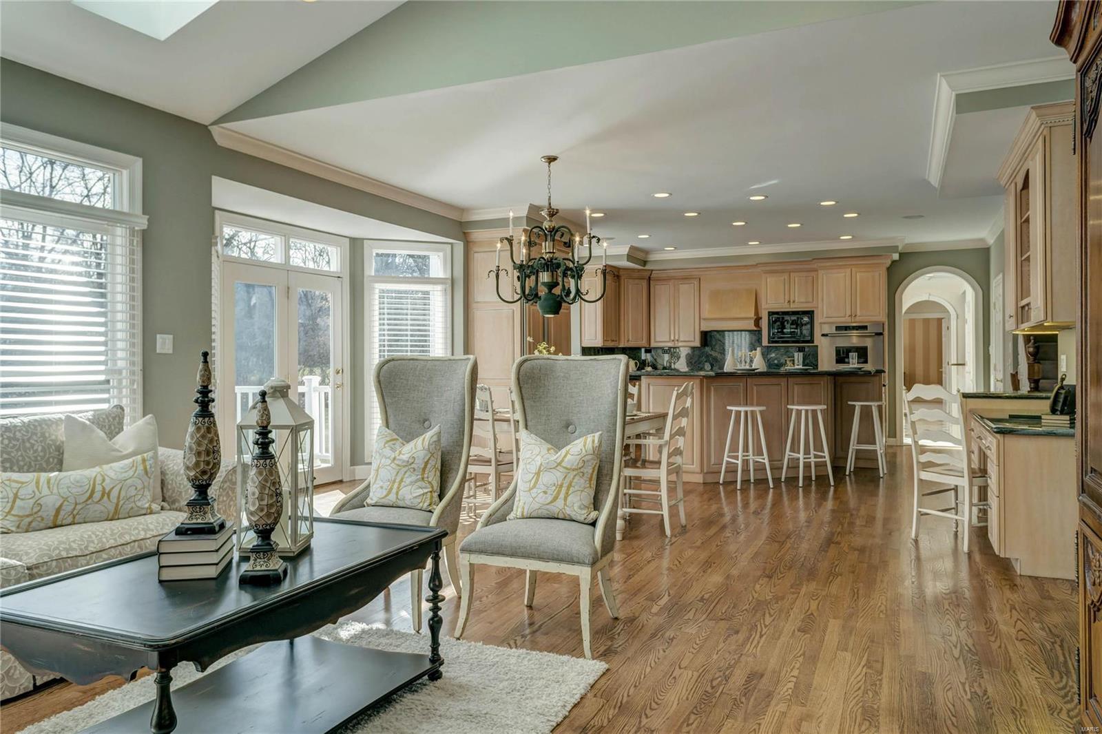 Town & Country Manor - Residential