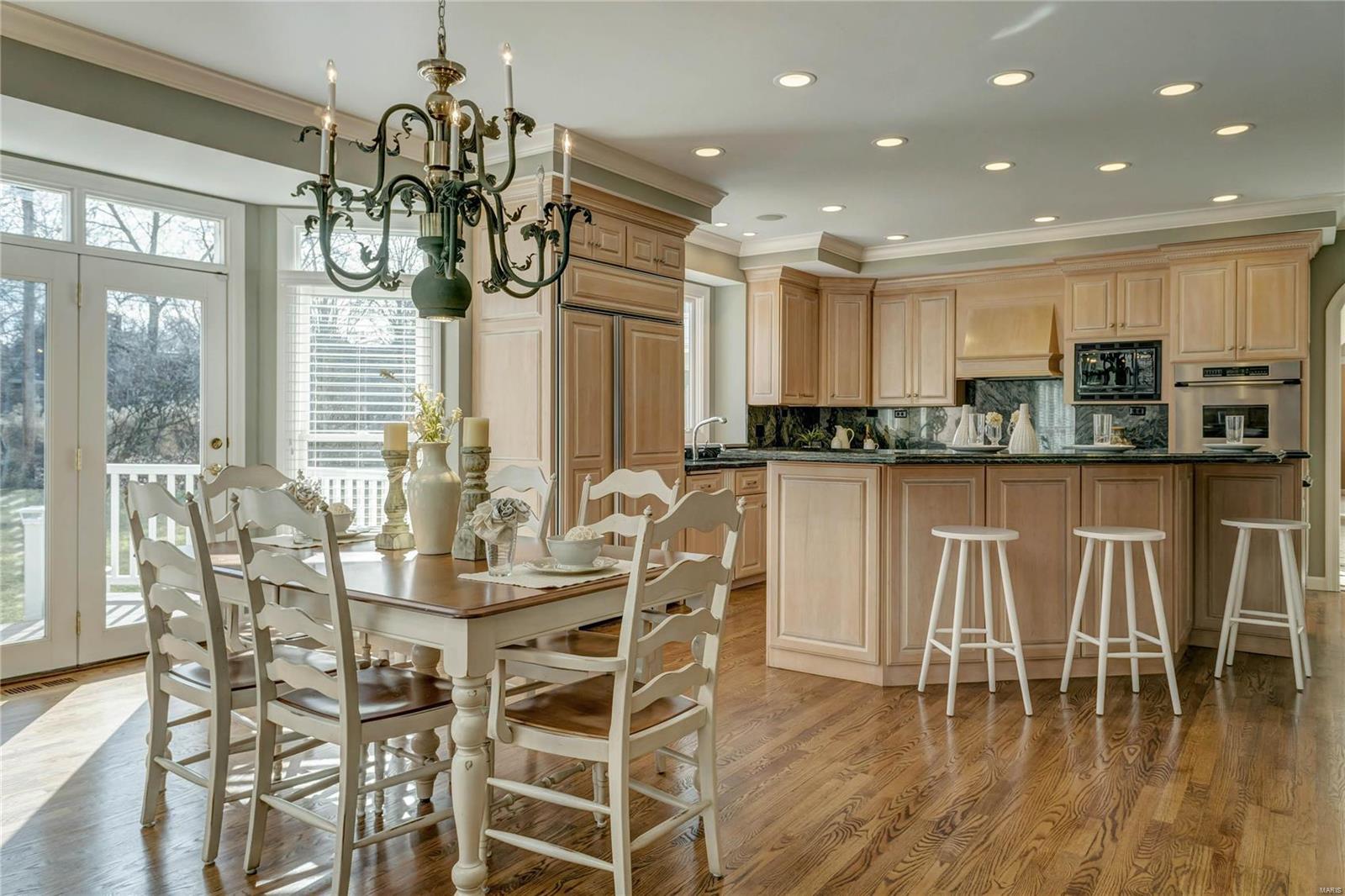 Town & Country Manor - Residential