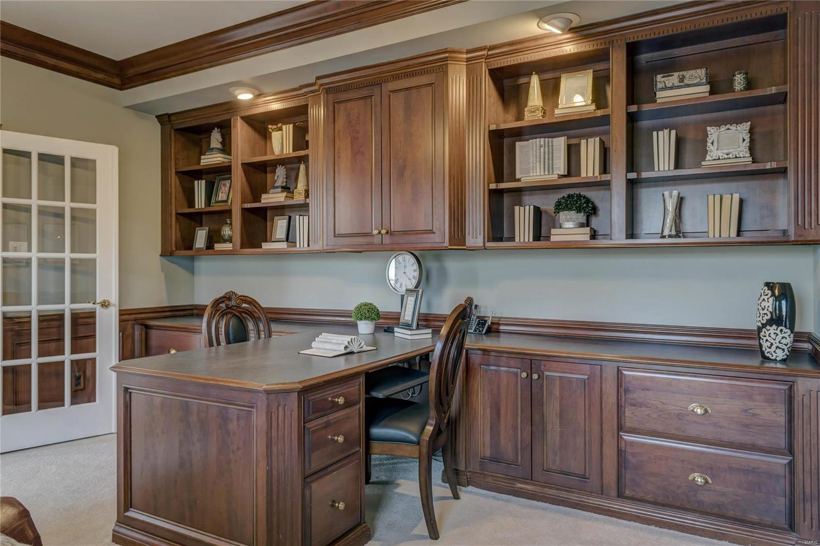 Town & Country Manor - Residential