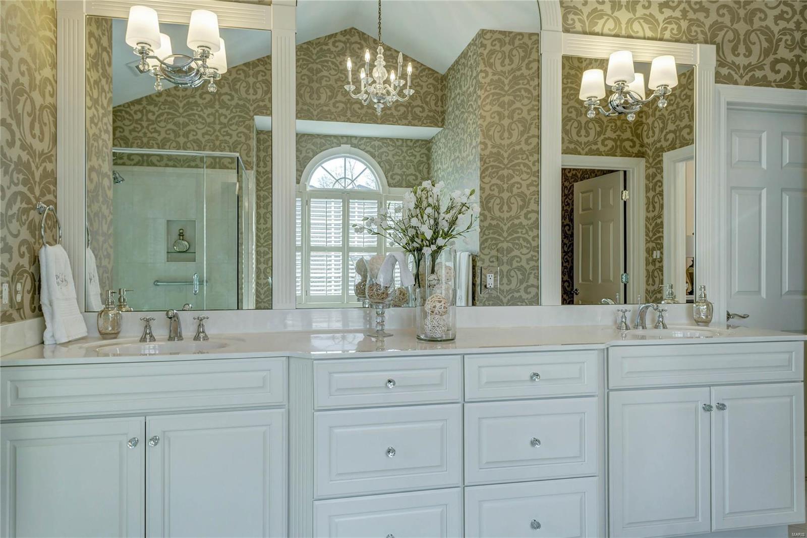 Town & Country Manor - Residential