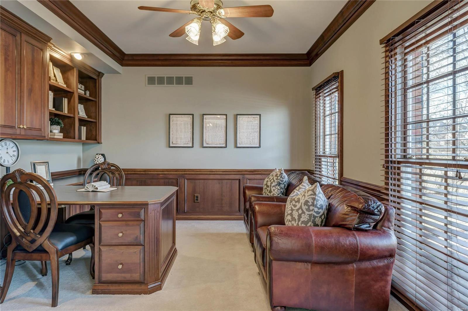 Town & Country Manor - Residential