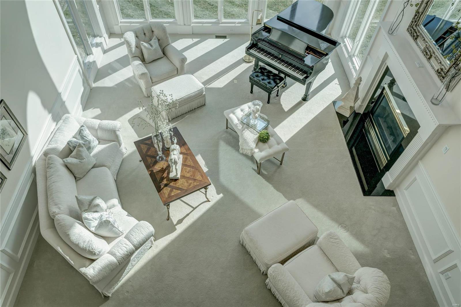 Town & Country Manor - Residential