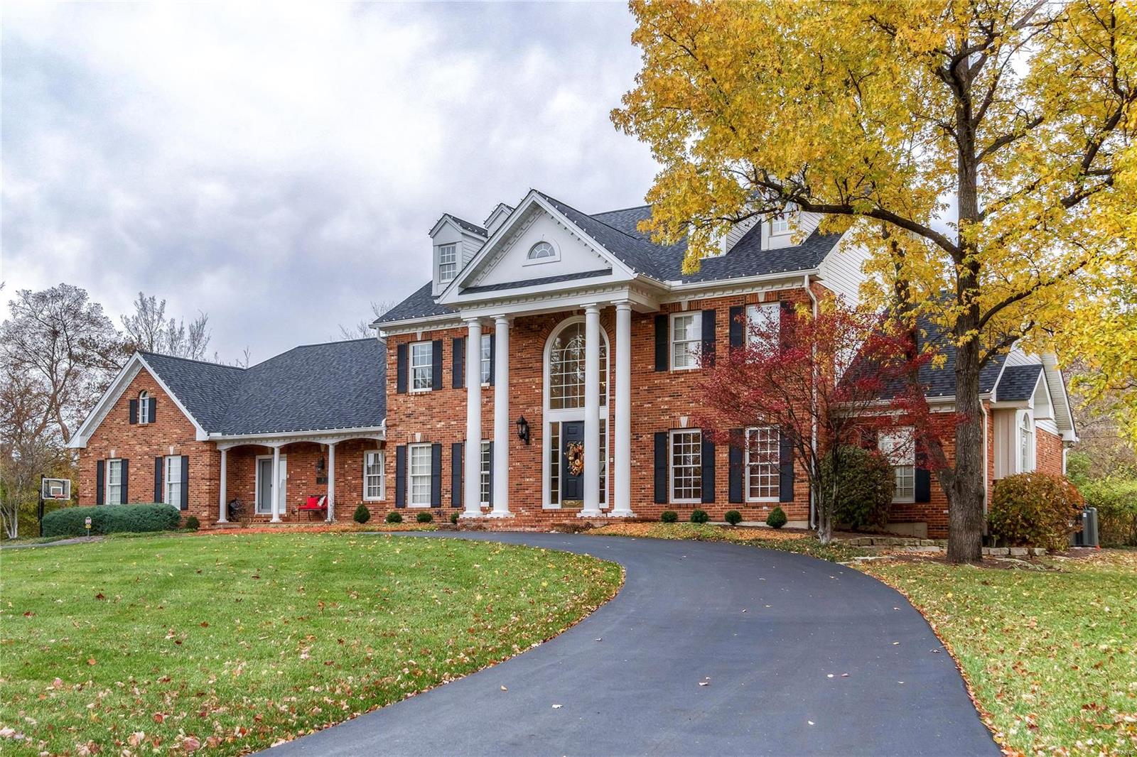 Town & Country Manor - Residential