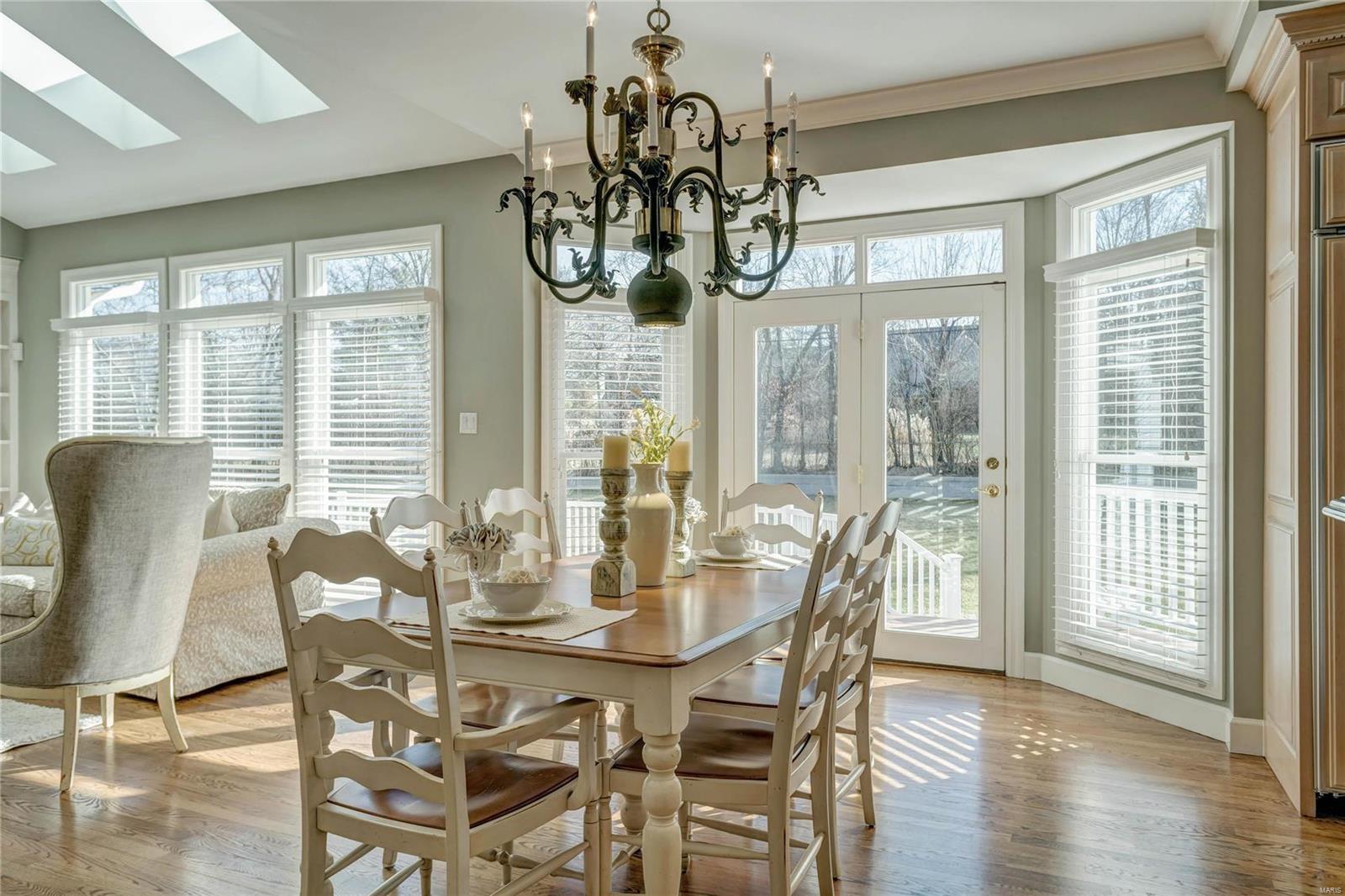 Town & Country Manor - Residential