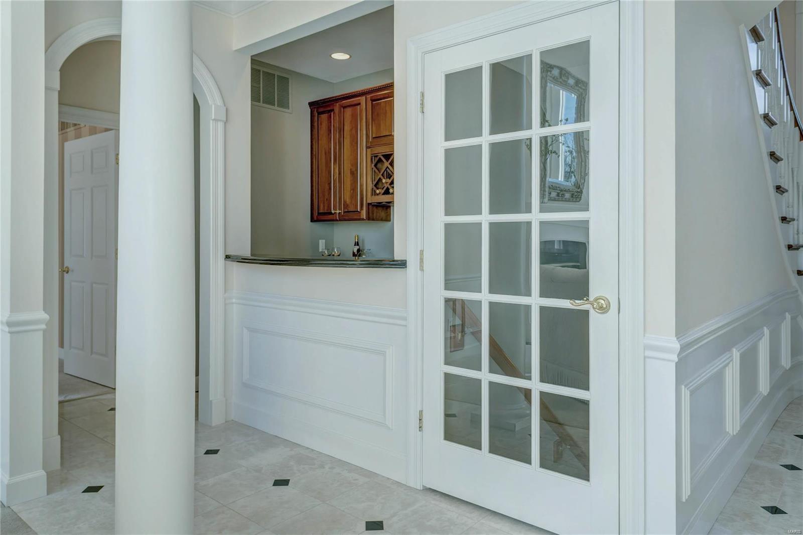 Town & Country Manor - Residential