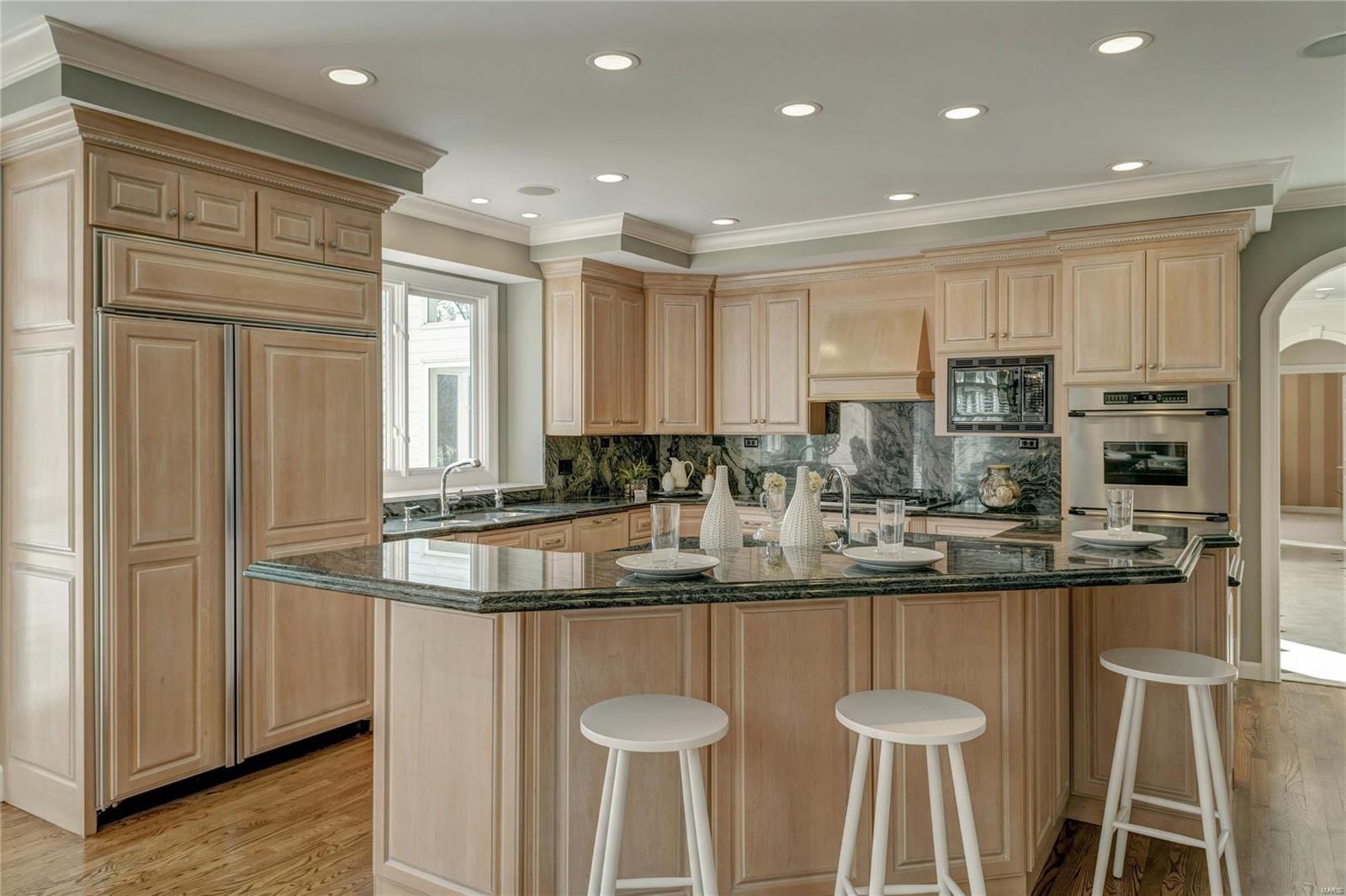 Town & Country Manor - Residential