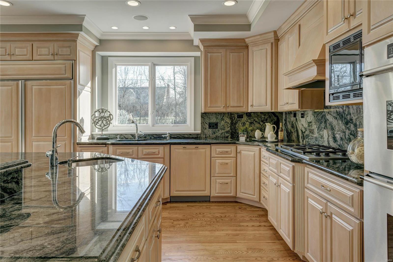 Town & Country Manor - Residential