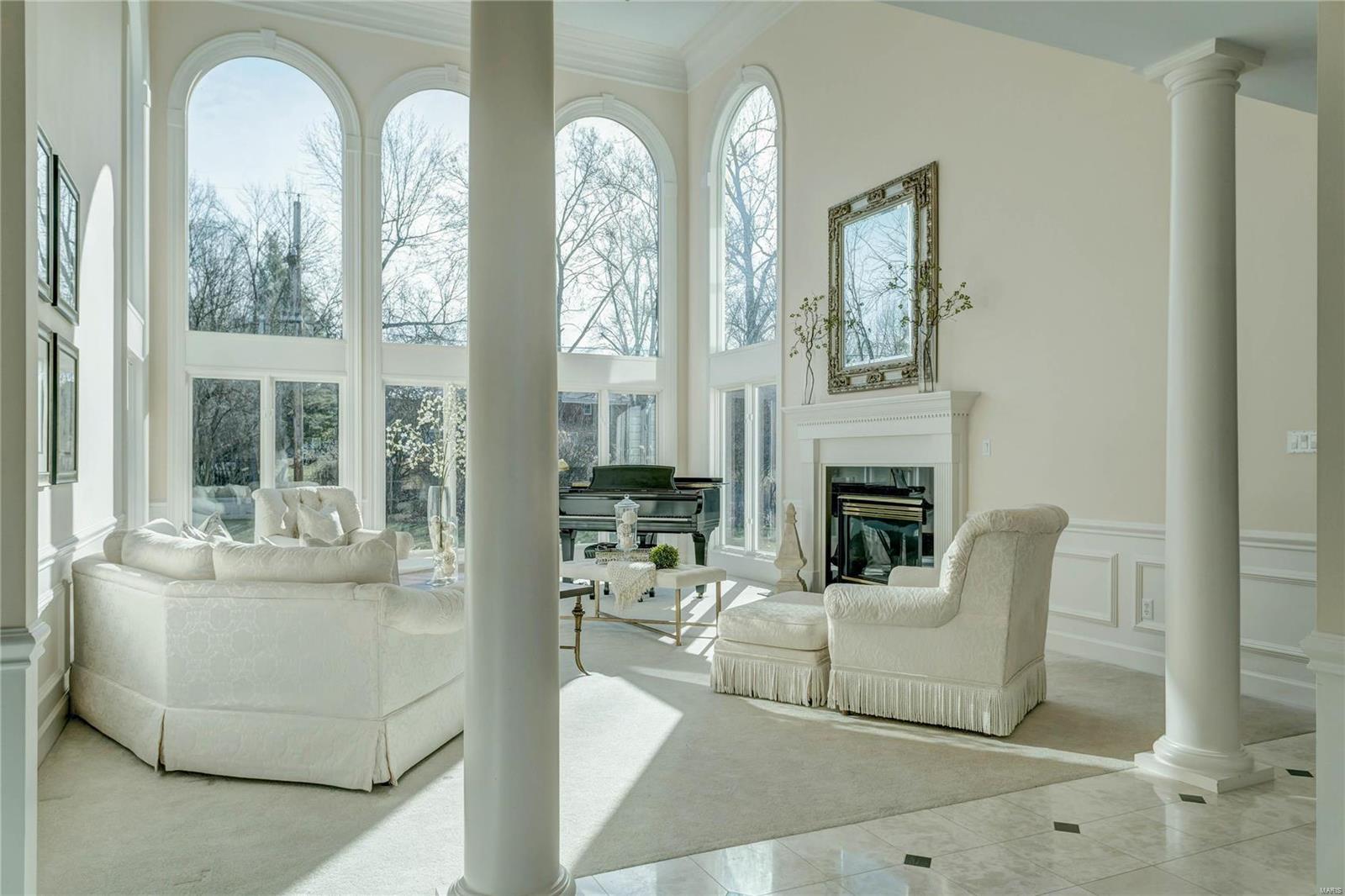 Town & Country Manor - Residential