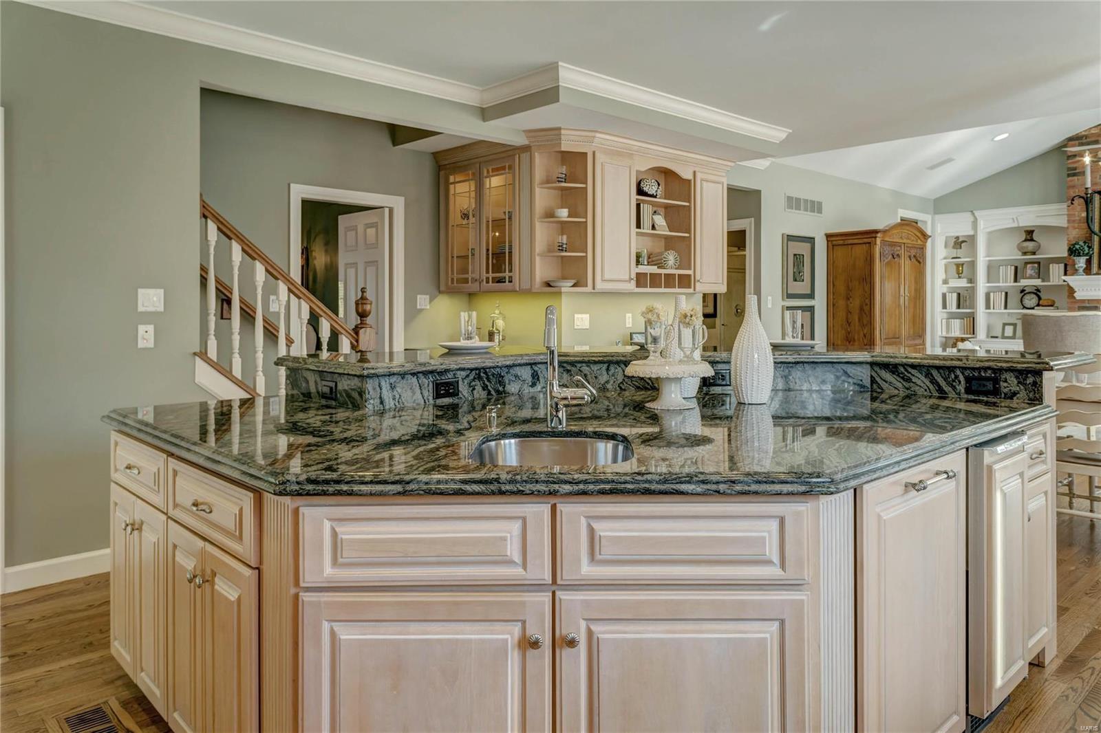 Town & Country Manor - Residential