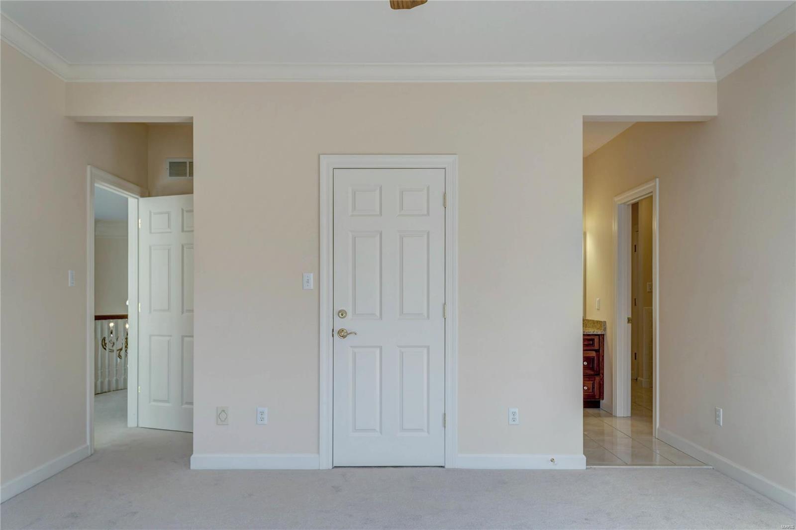 Town & Country Manor - Residential