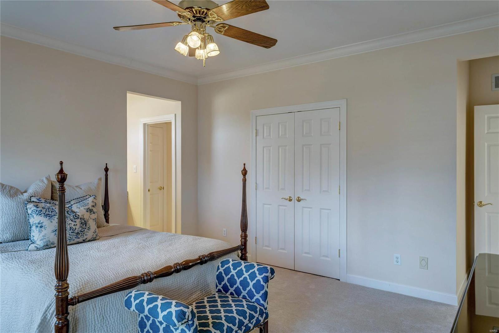 Town & Country Manor - Residential