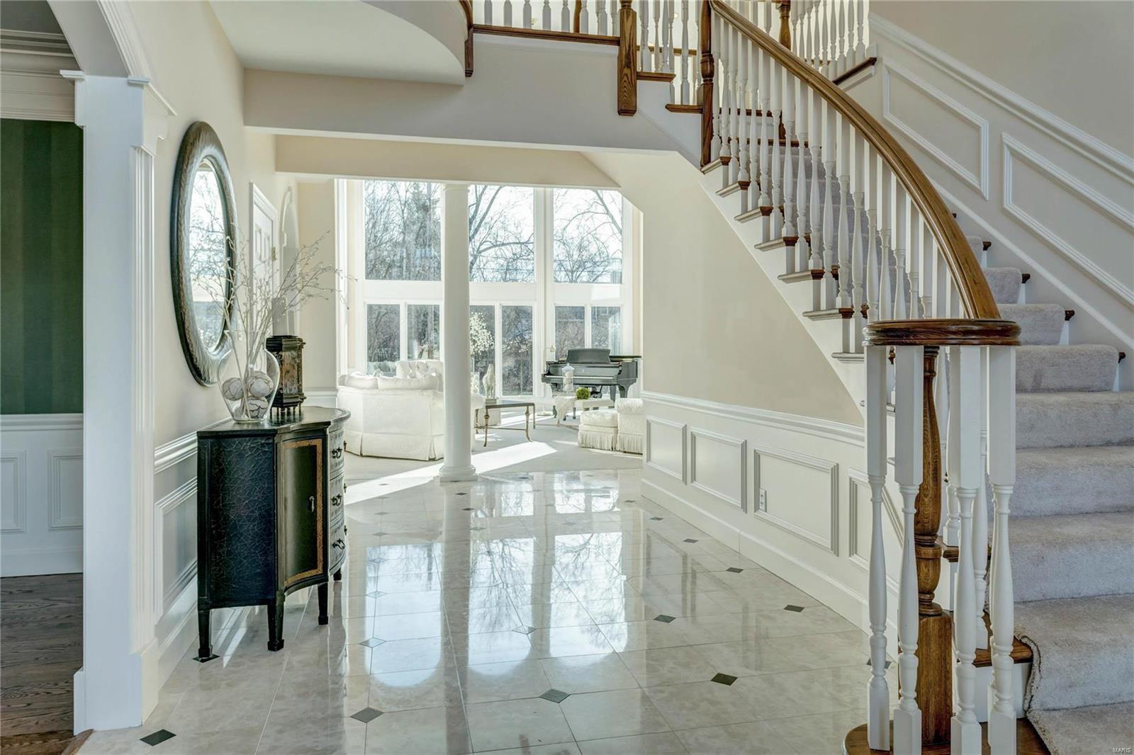 Town & Country Manor - Residential