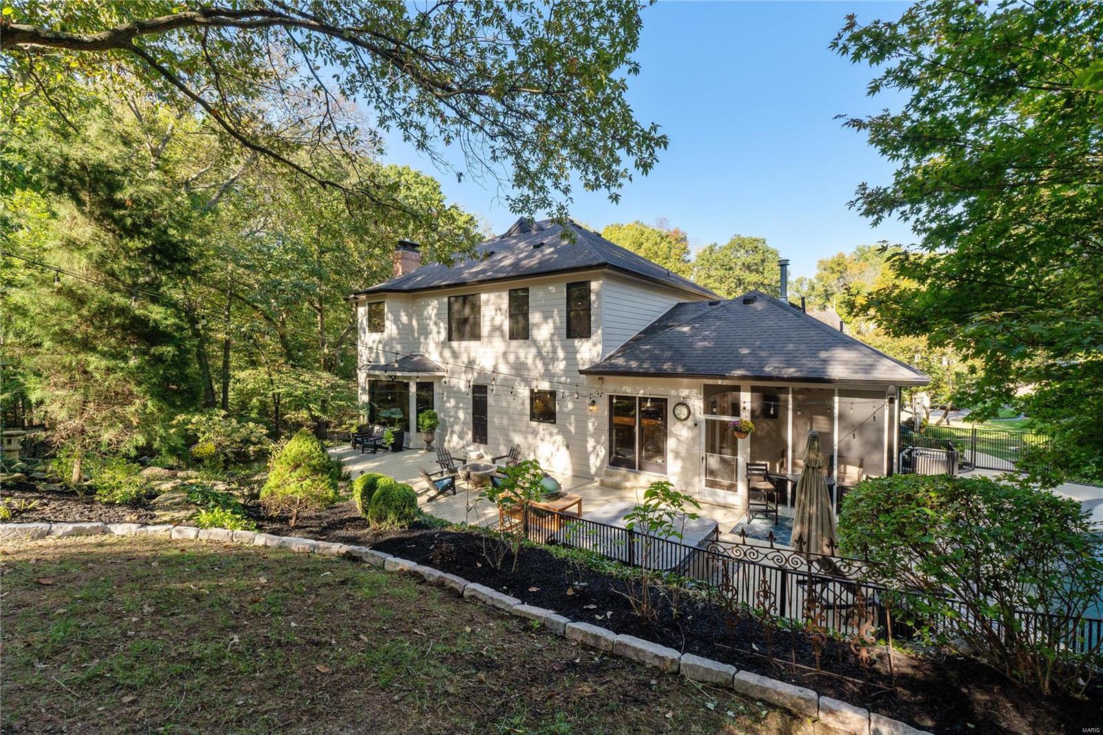 Pointe Essex - Residential