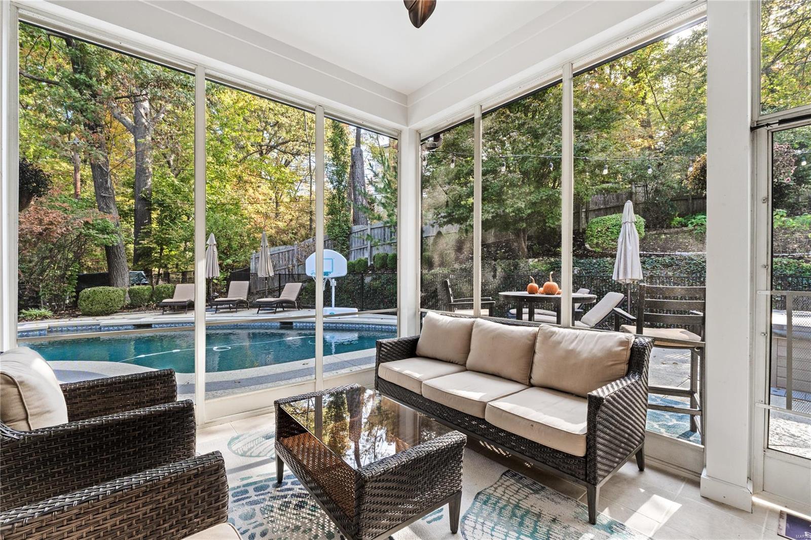 Pointe Essex - Residential