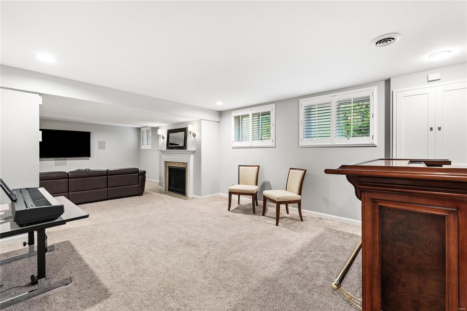 Pointe Essex - Residential