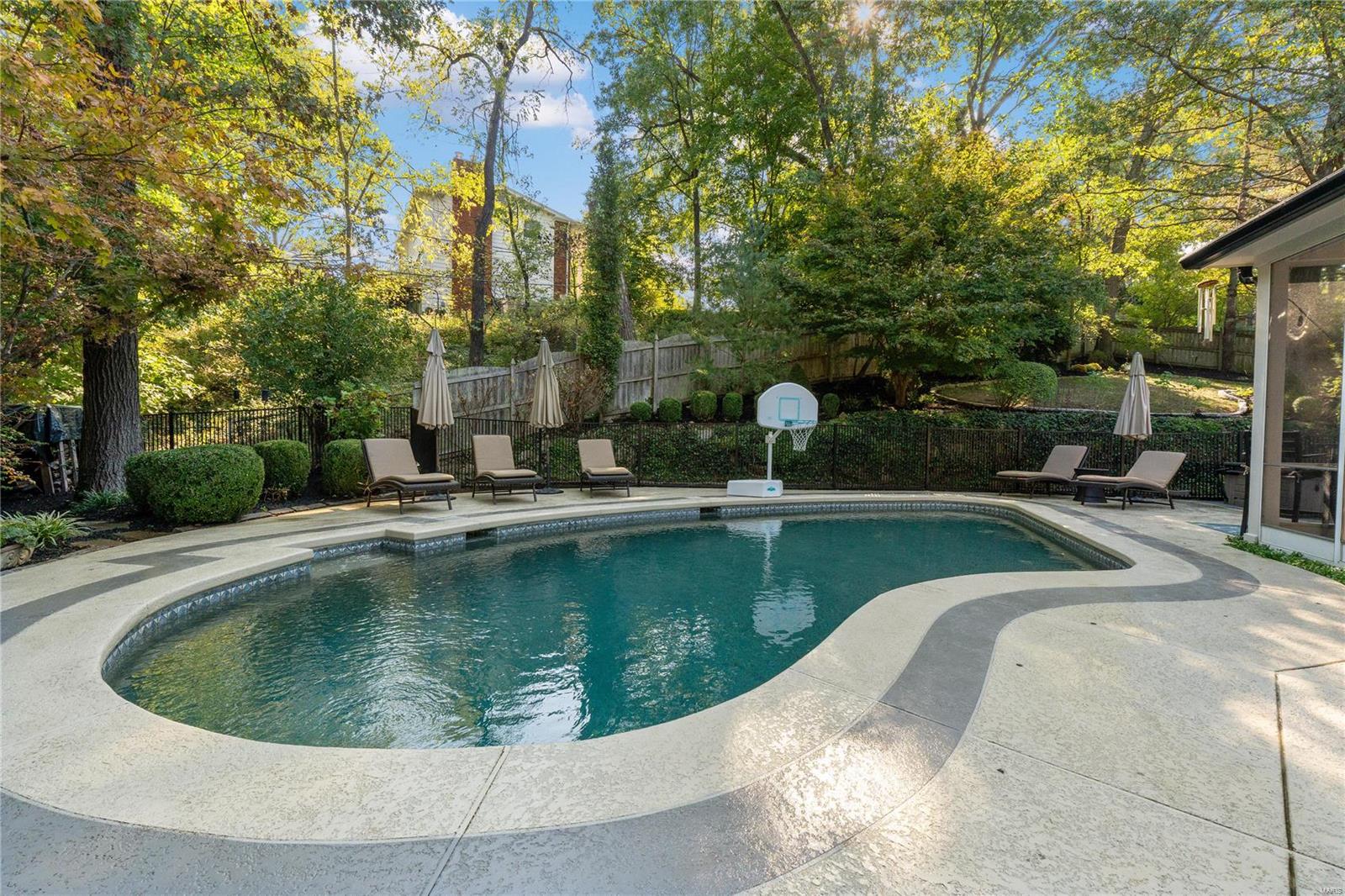 Pointe Essex - Residential