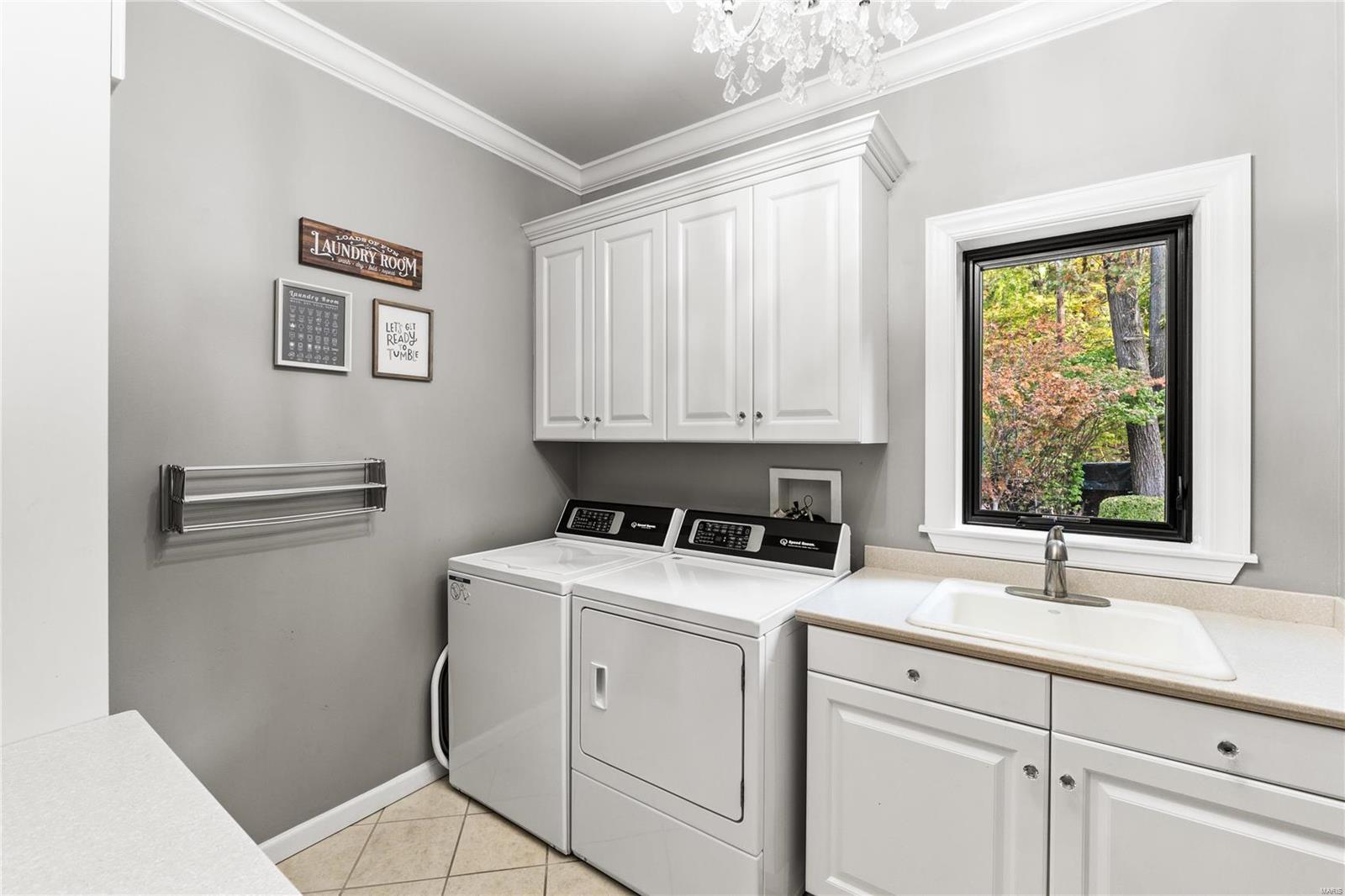 Pointe Essex - Residential