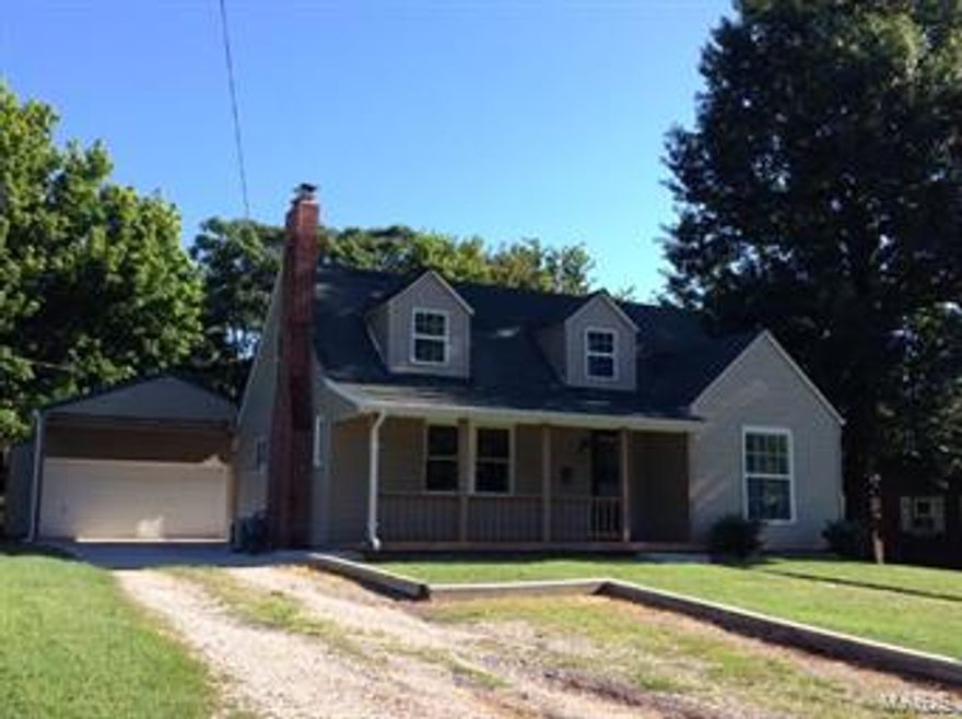 Many many updates on this 3 bedroom, 2 full bath home, central heat & air, formal dining, living room offers gas log fireplace w/built-in bookshelves, new kitchen with stainless appliances and granite counter tops, main bath is all new with modern fixtures, sun room, plus outside offers a garage and carport, and a deck with an arbor. Additional Rooms: Sun Room