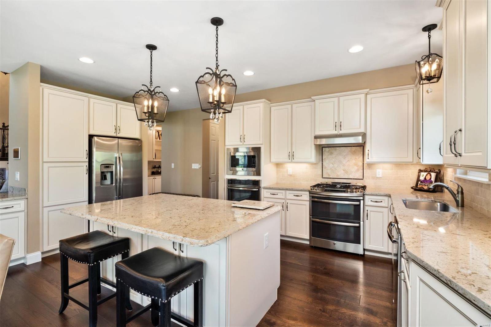 Belle Maison - Residential