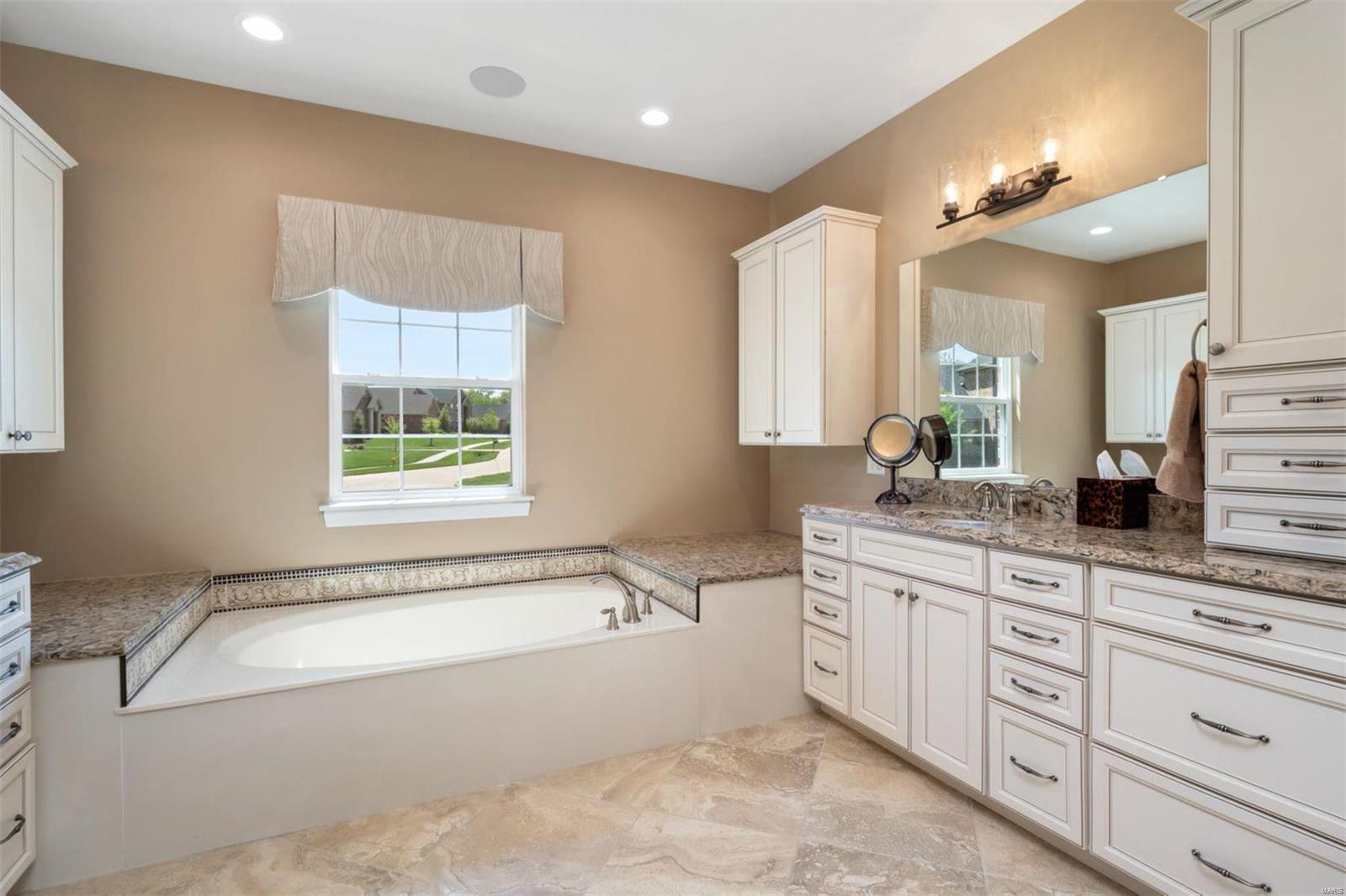 Belle Maison - Residential