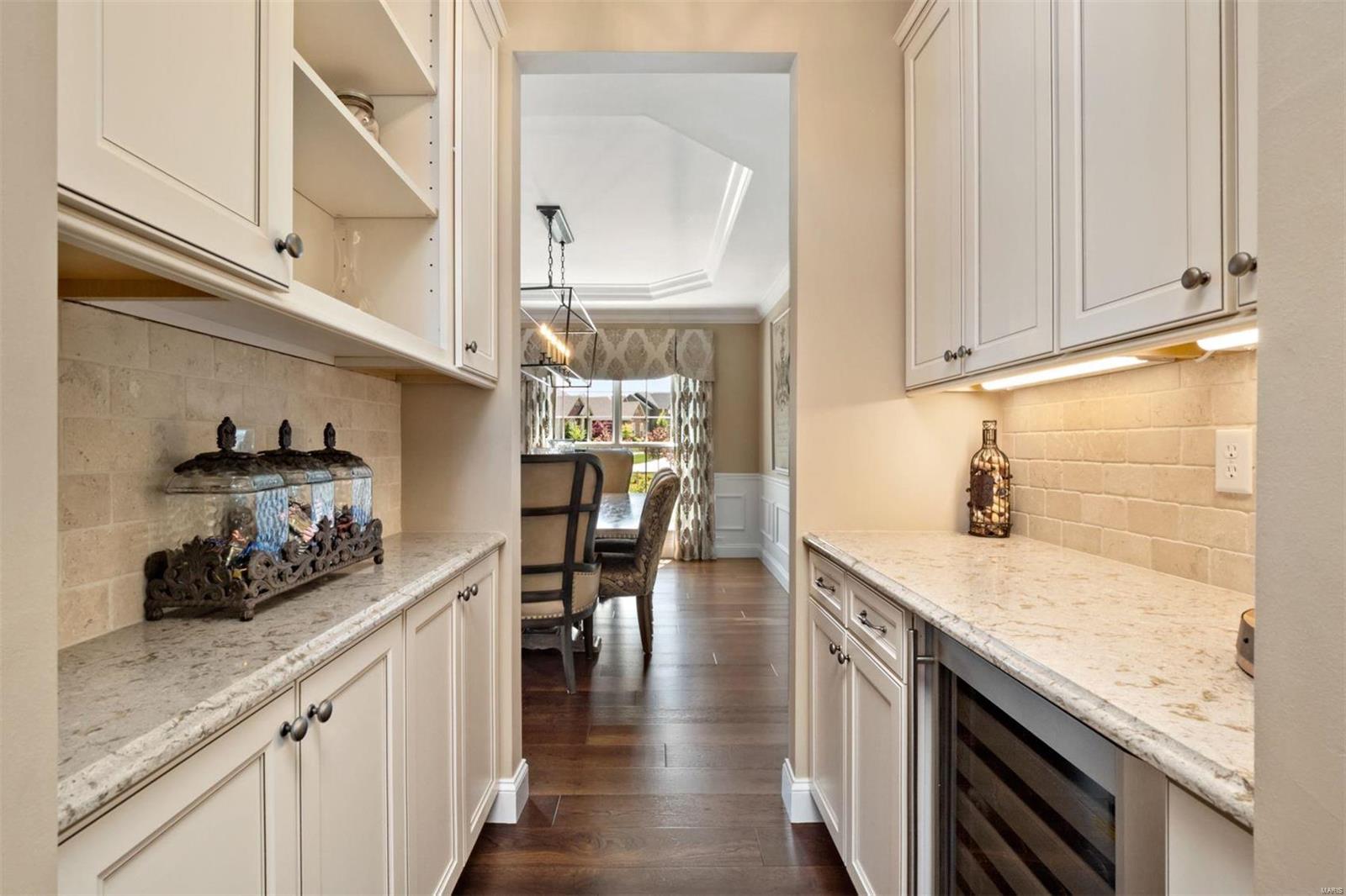 Belle Maison - Residential