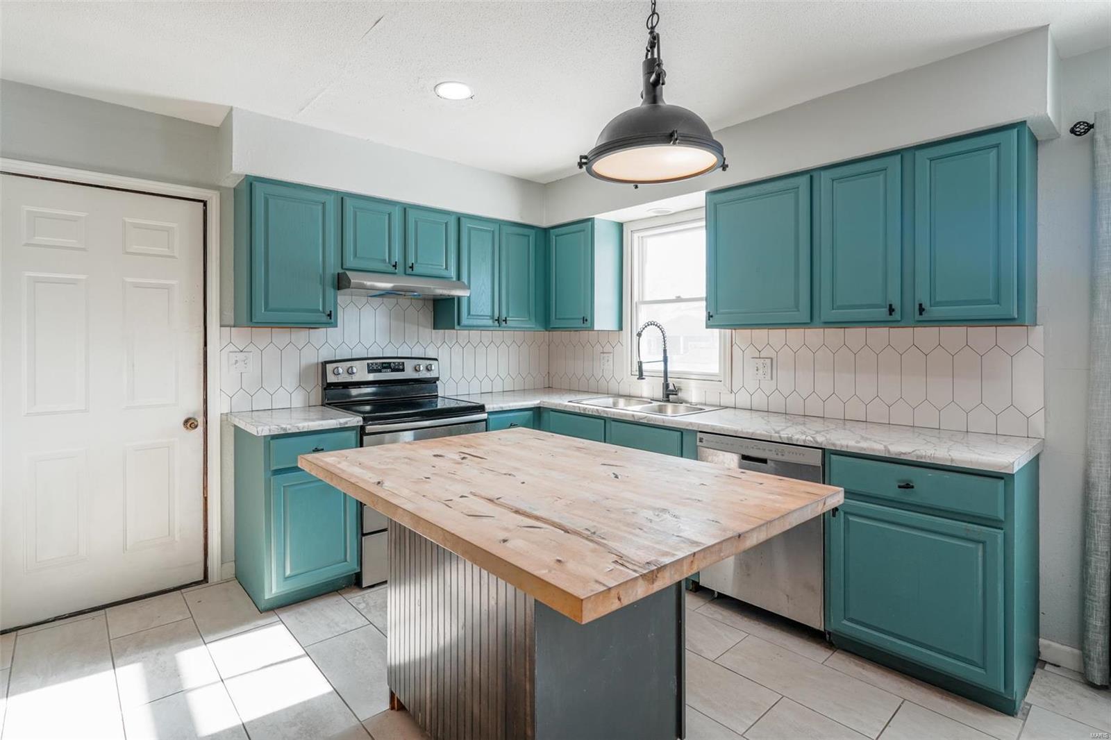 Country Club Estates - Residential