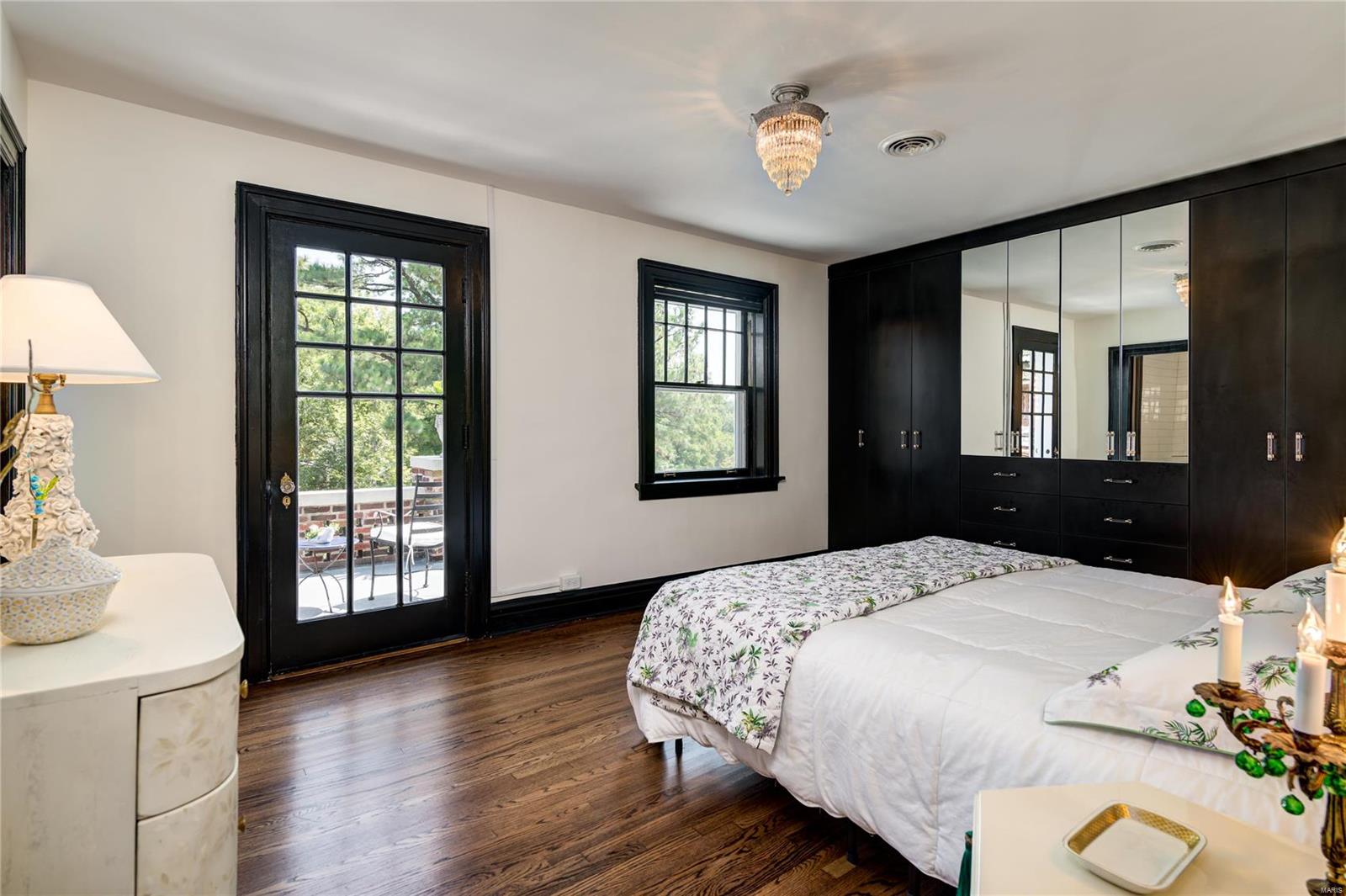 Country Club Court - Residential