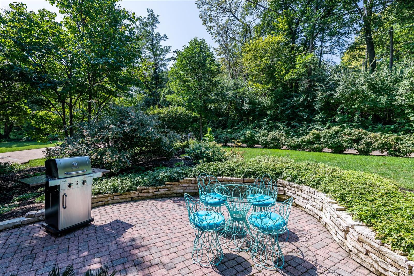 Country Club Court - Residential