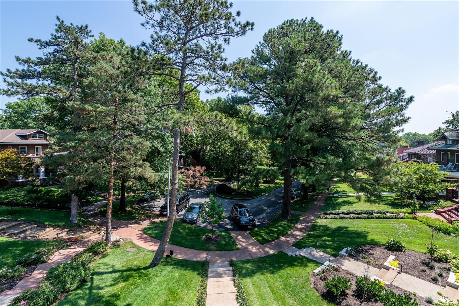 Country Club Court - Residential