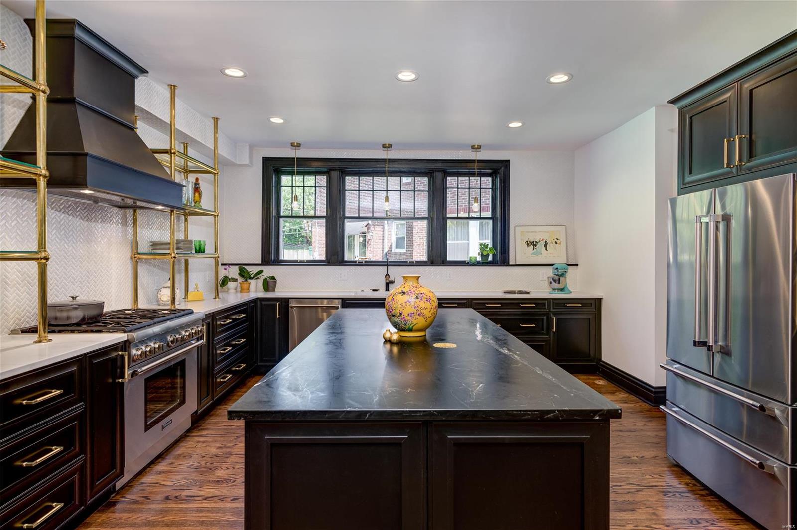 Country Club Court - Residential