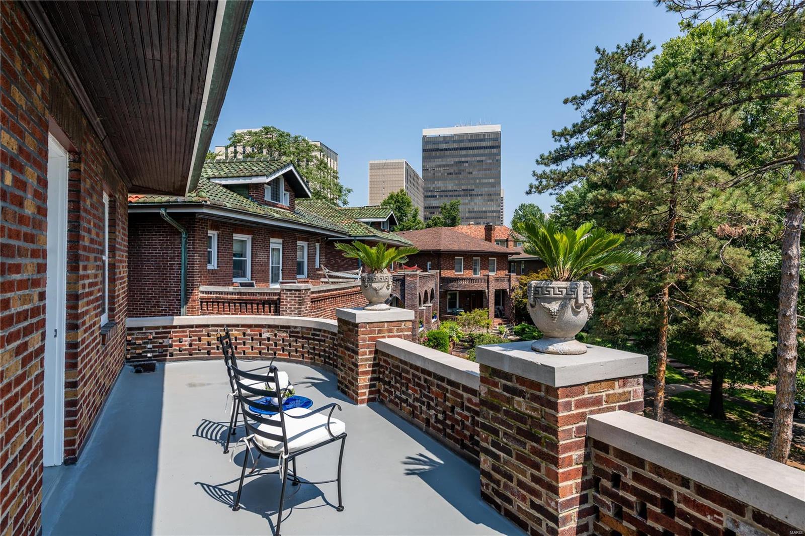 Country Club Court - Residential