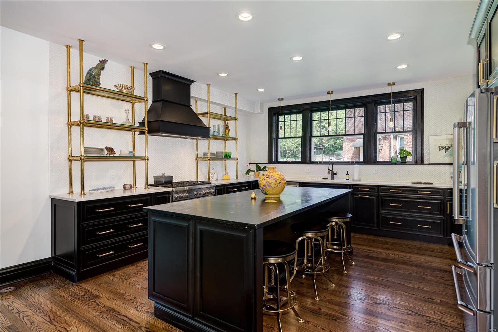 Country Club Court - Residential