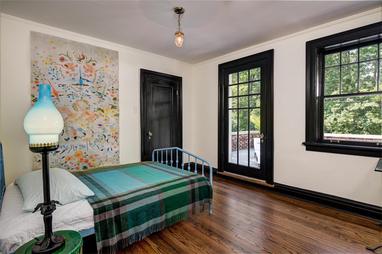 Country Club Court - Residential