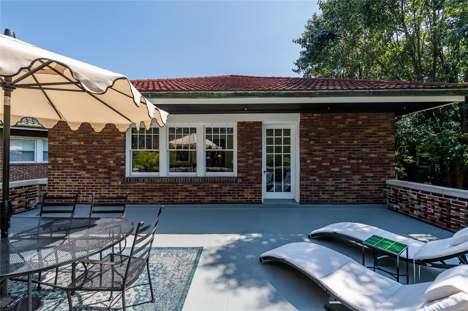 Country Club Court - Residential