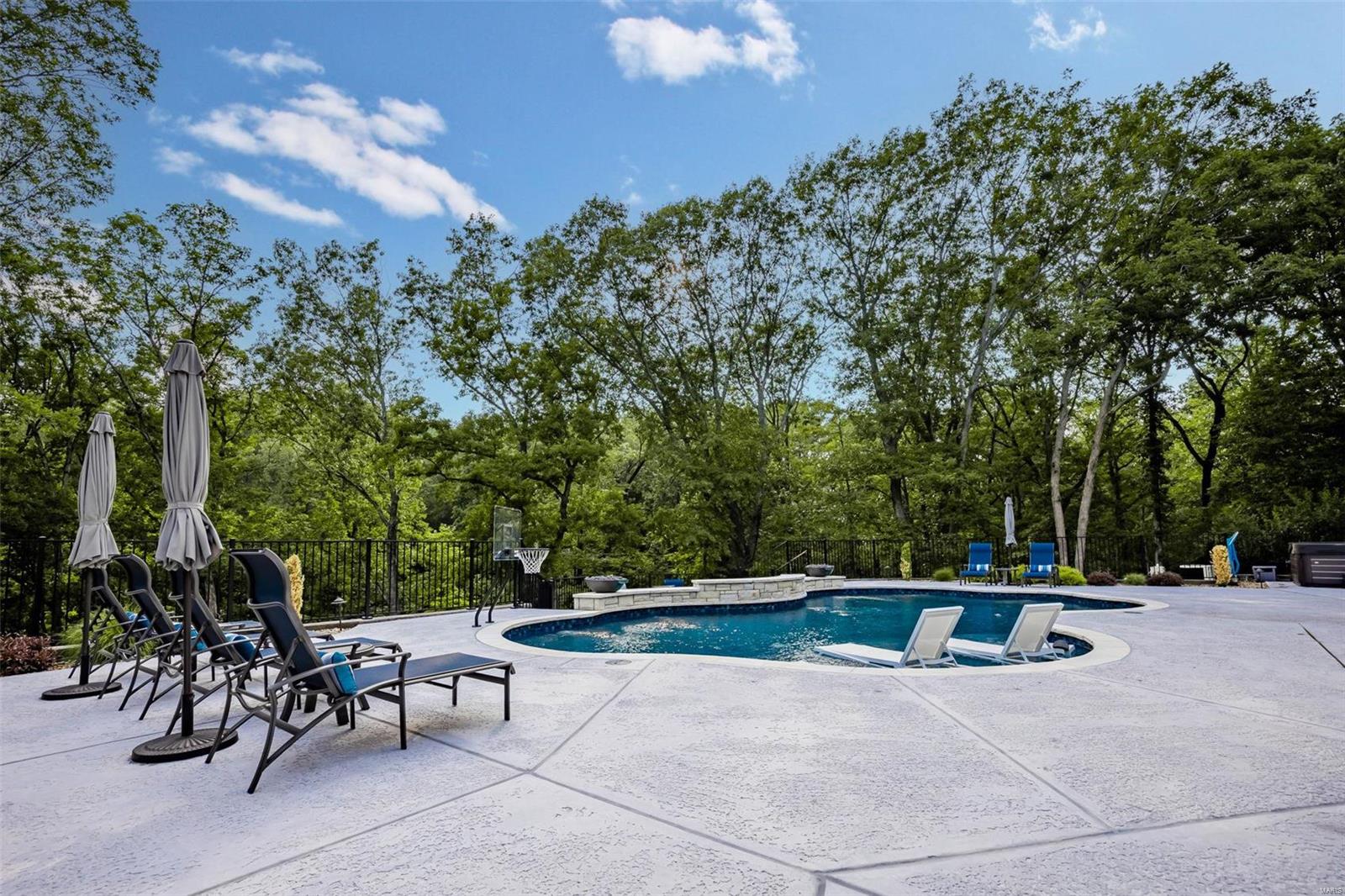 Lakes At Sheffield Forest One The - Residential