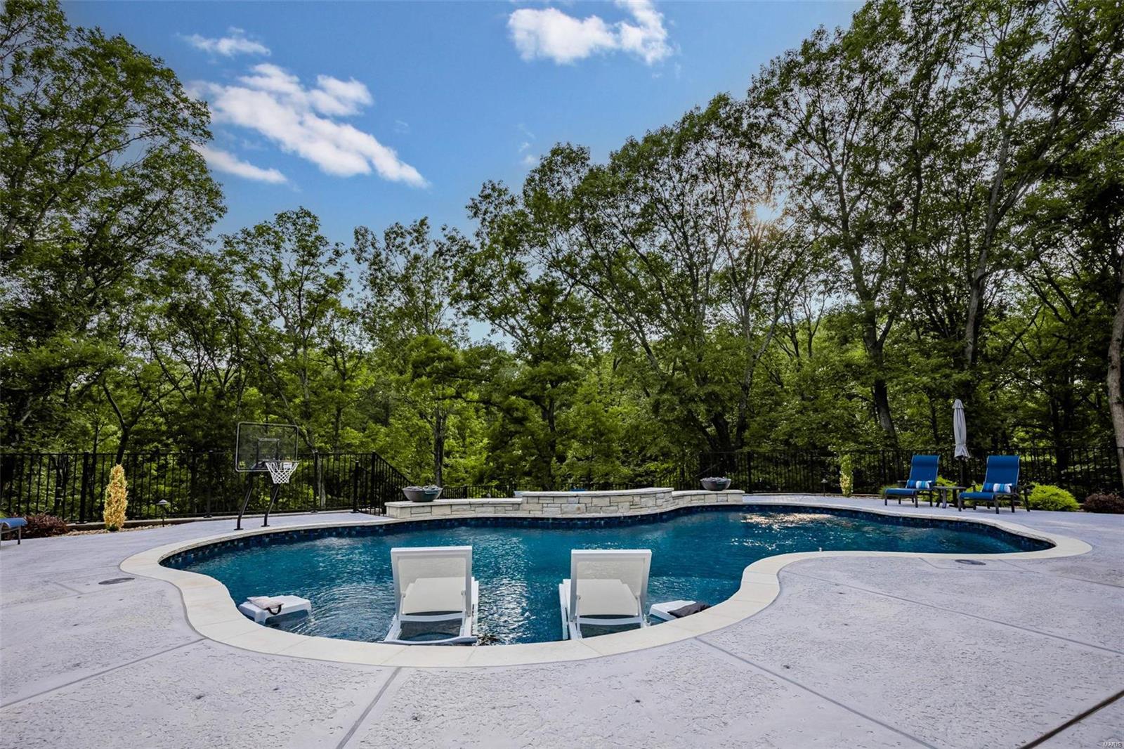 Lakes At Sheffield Forest One The - Residential